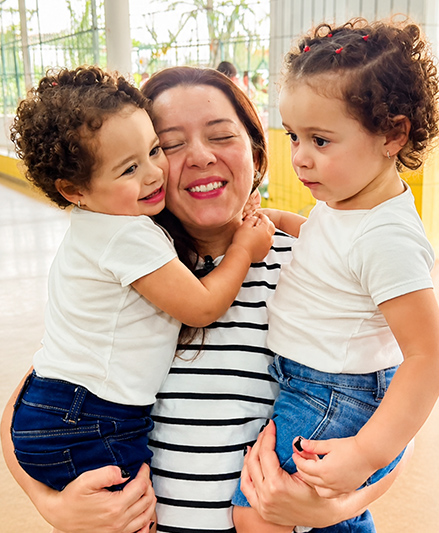 Registro da rotina do bebê sendo compartilhado com a família