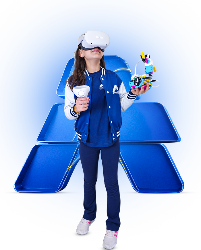 Aluna do Colégio A. Einstein usando óculos de realidade virtual